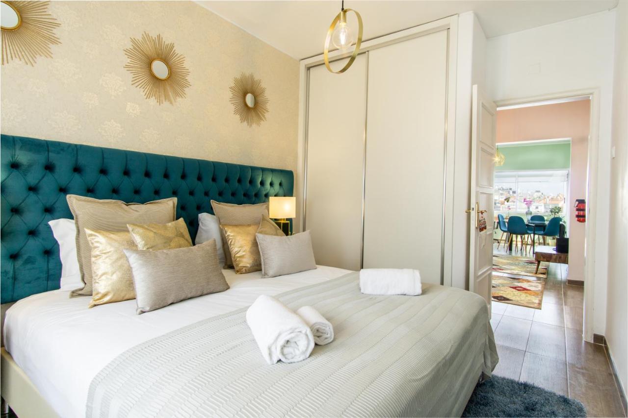 Gaze Out At The City In A Retro-Chic Getaway Лиссабон Экстерьер фото